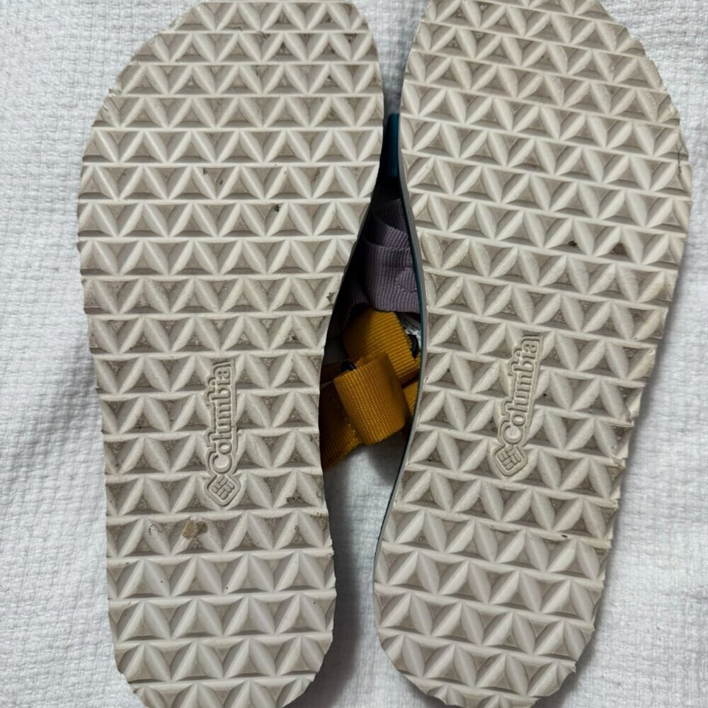 Columbia Alava Slide Sandals - like new - Picture 2 of 9
